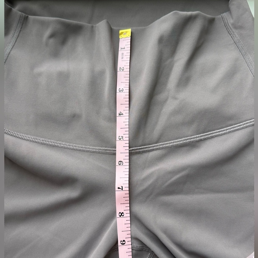Lululemon Gray Wunder Under Mesh Panel High-Rise Crop size 6 - Picture 6 of 7